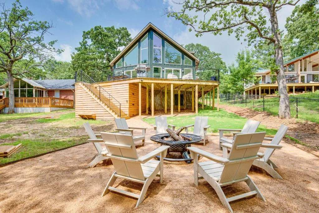 Cedar Cove Ranch: another view