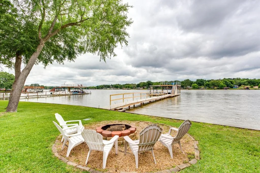Cedar Cove Ranch: another view