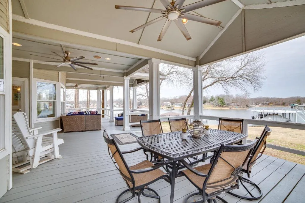 Cedar Cove Ranch: another view