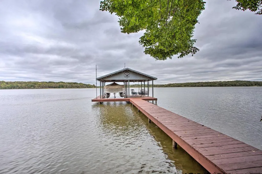 Cedar Cove Ranch: another view